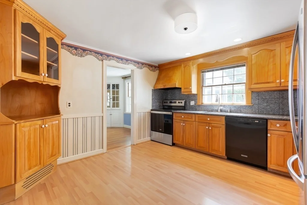 Photo of 30 Richards Cir