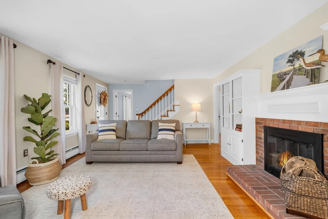 Photo of 6 W Parish Dr