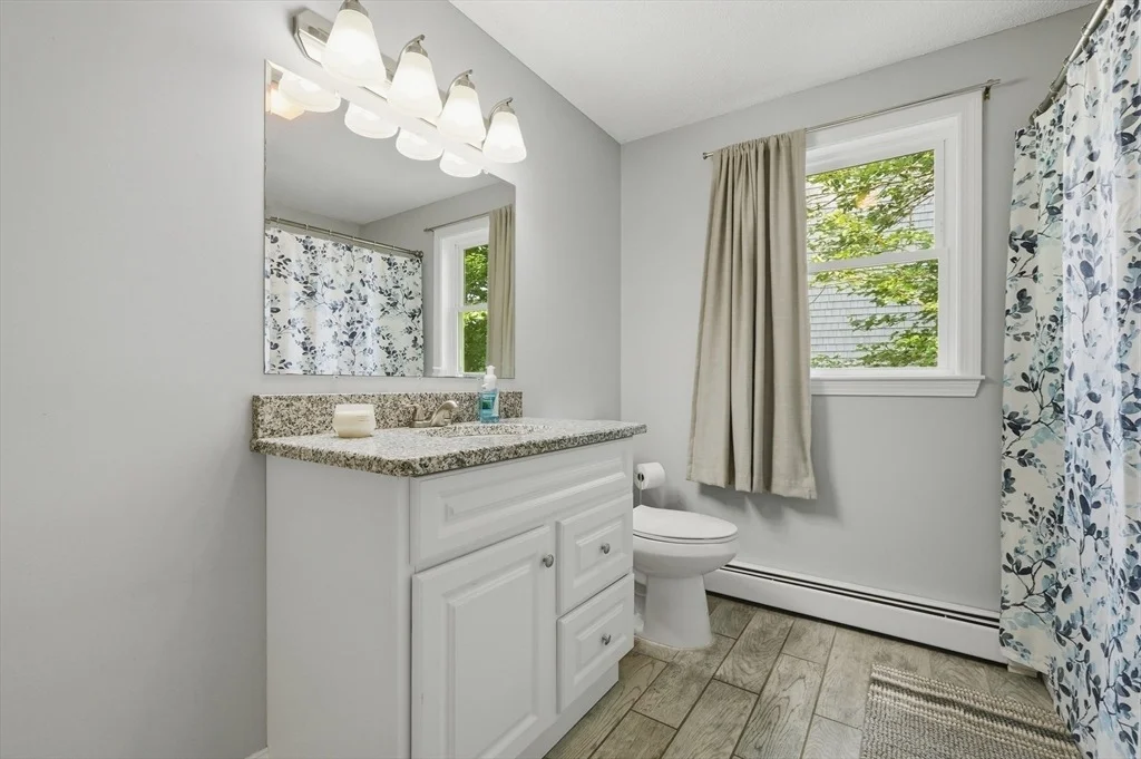Photo of 134 Hathaway Commons Rd