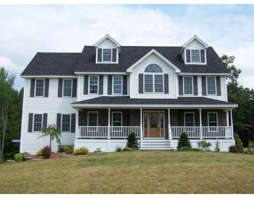 Photo of 18 Shaker Ln