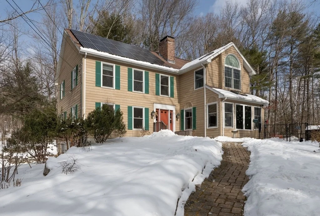 Photo of 469 Sylvester Rd