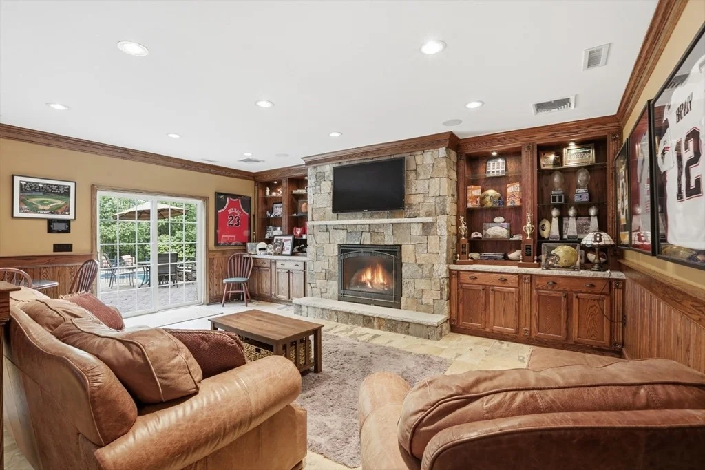 Photo of 20 Tarbox Ln