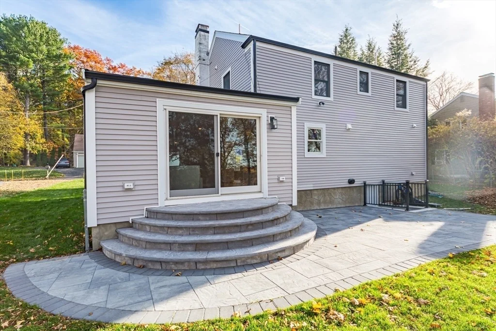 Photo of 18 University Dr