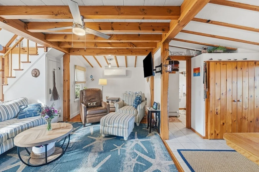 Photo of 44 Oak Pl