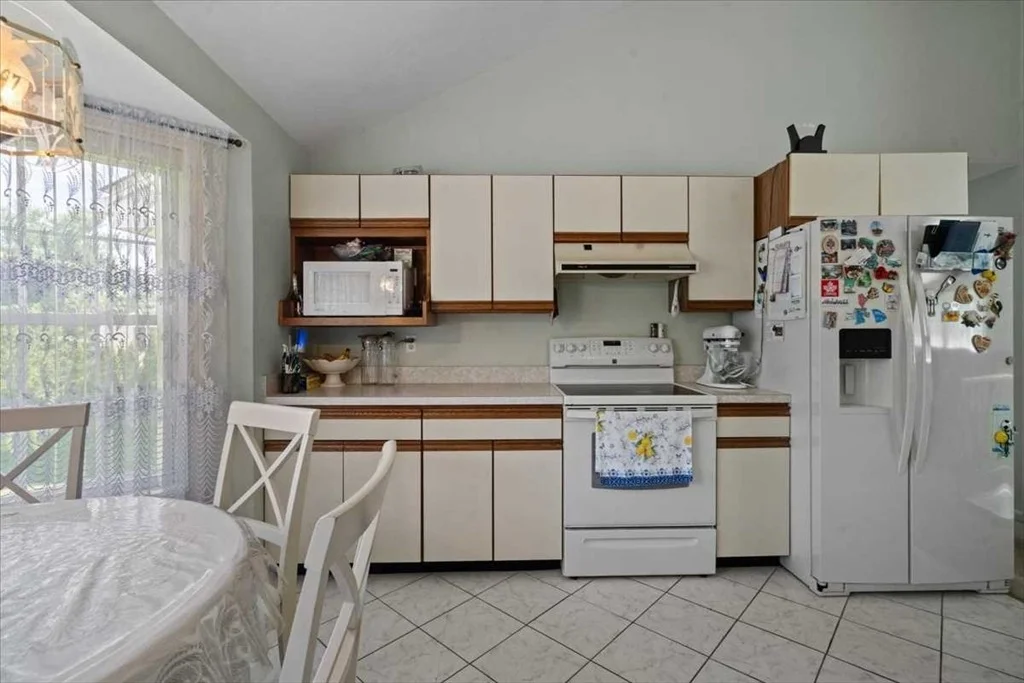 Photo of 6 Moreland Green Dr