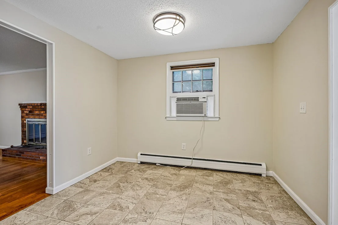 Photo of 35 Davidson Ave