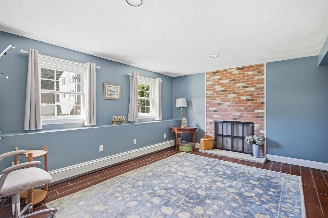 Photo of 136 Maplewood Rd