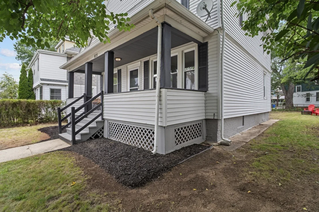 Photo of 615 White St