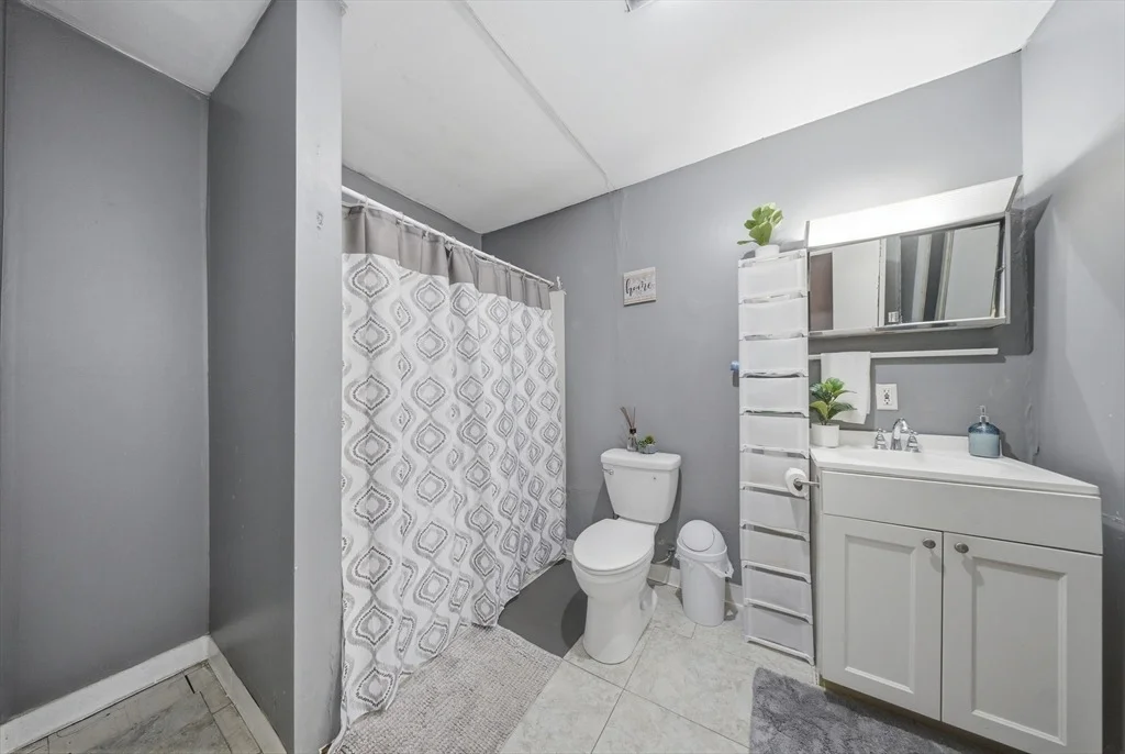 Photo of 70 Pleasant St