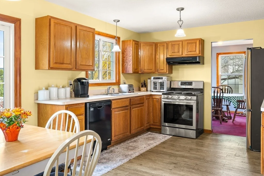 Photo of 4 Laurel Dr