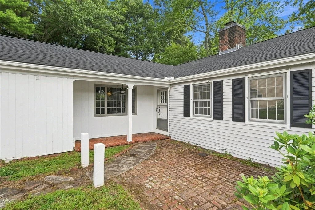 Photo of 92 Oak Hollow Rd