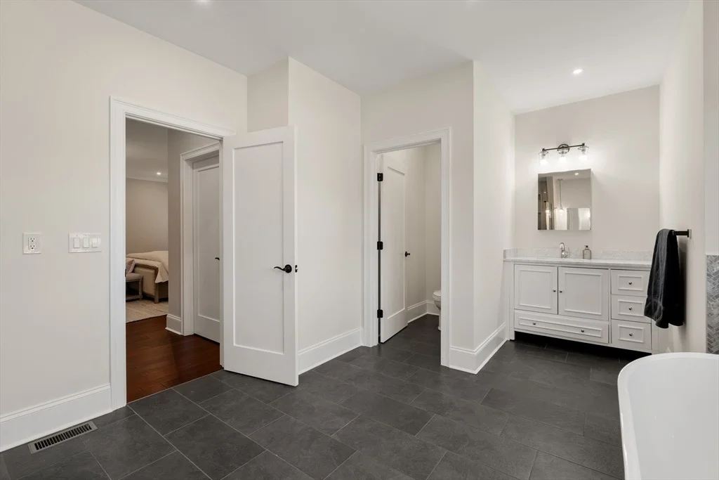 Photo of 8 Charles St