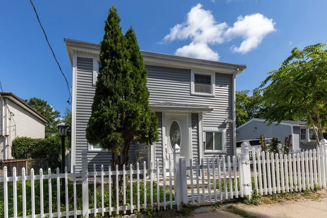 Photo of 452 Tecumseh St