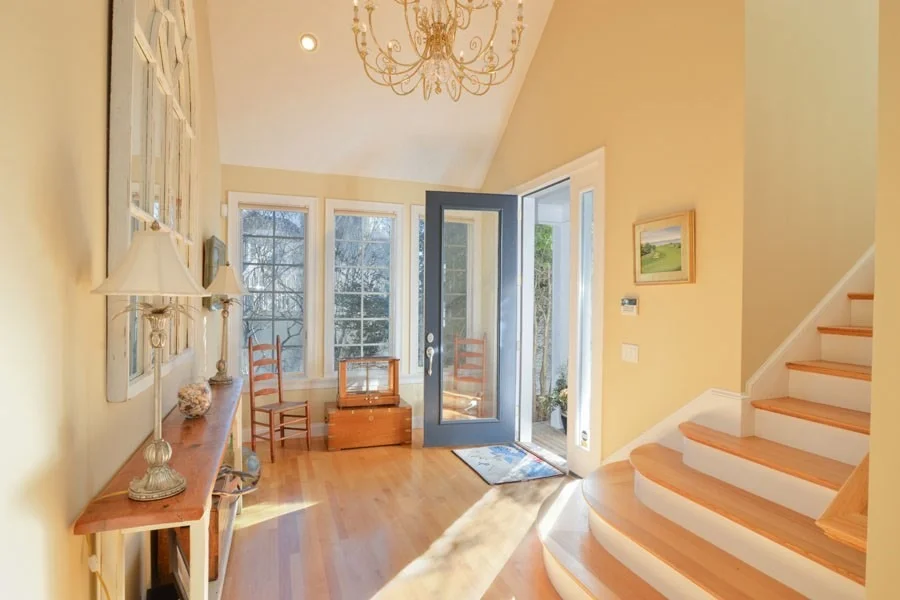 Photo of 125 Shore Dr W