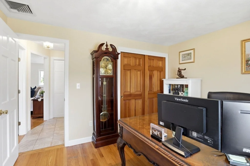 Photo of 6 Gavin Cir