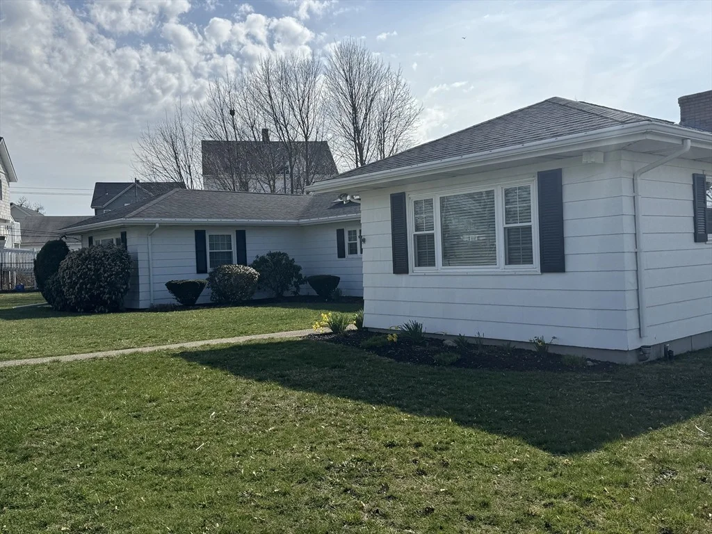 Photo of 649 Stafford Rd