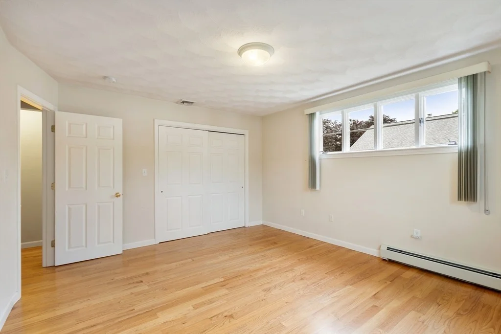 Photo of 21 Laurine Rd