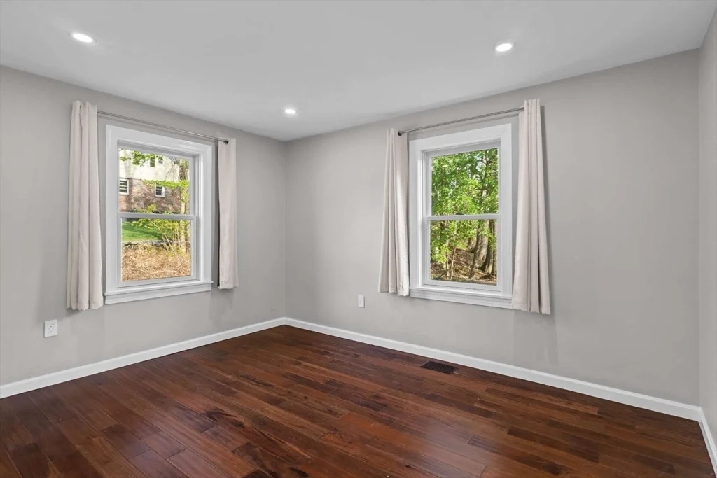 Photo of 7 Darrow St