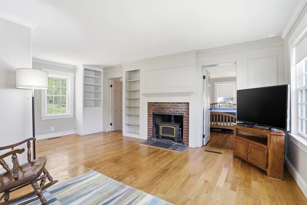 Photo of 20 Concord Dr