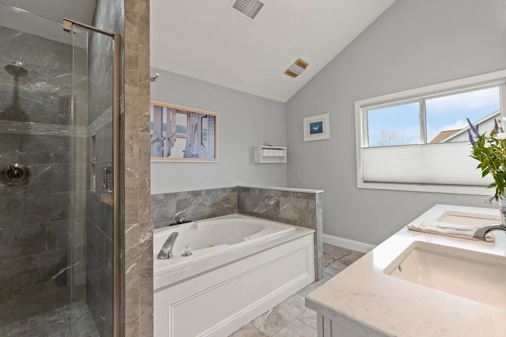 Photo of Unit 333 at 333 Captain Eames Cir