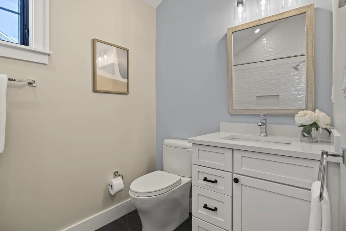 Photo of 579 Centre St