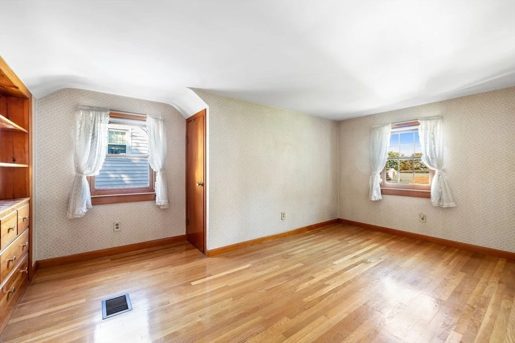 Photo of 5 Colonial Rd