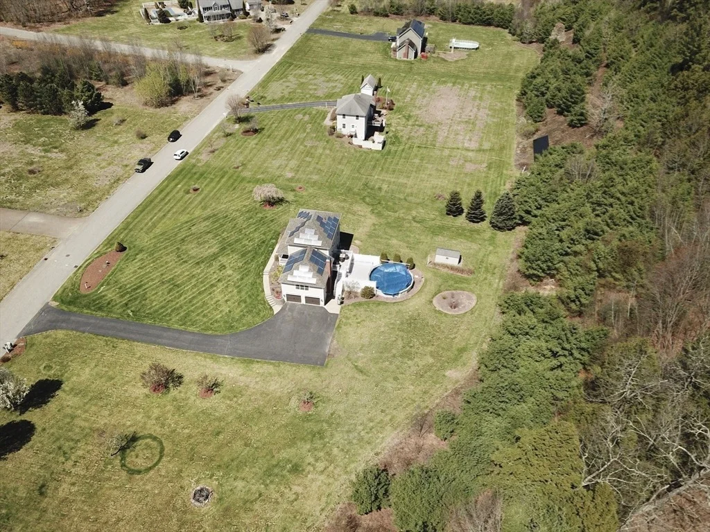 Photo of 70 Skyline Dr