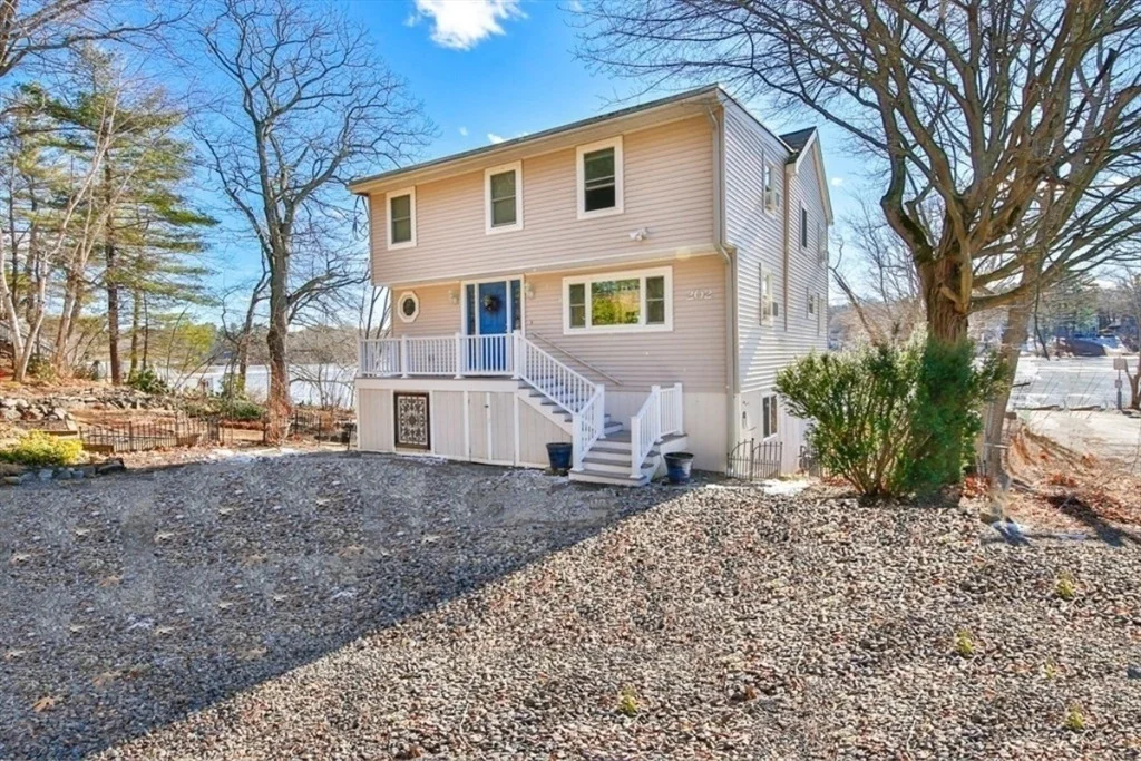 Photo of 202 W Main St
