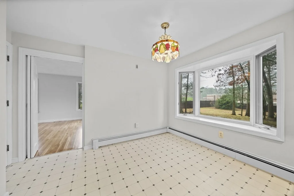 Photo of 7 Surrey Ln