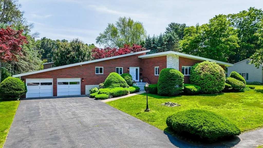 Photo of 9 Seneca Drive