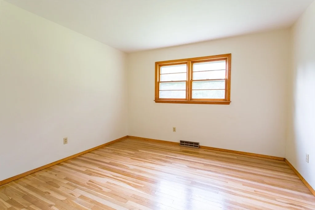 Photo of 1102 East Rd
