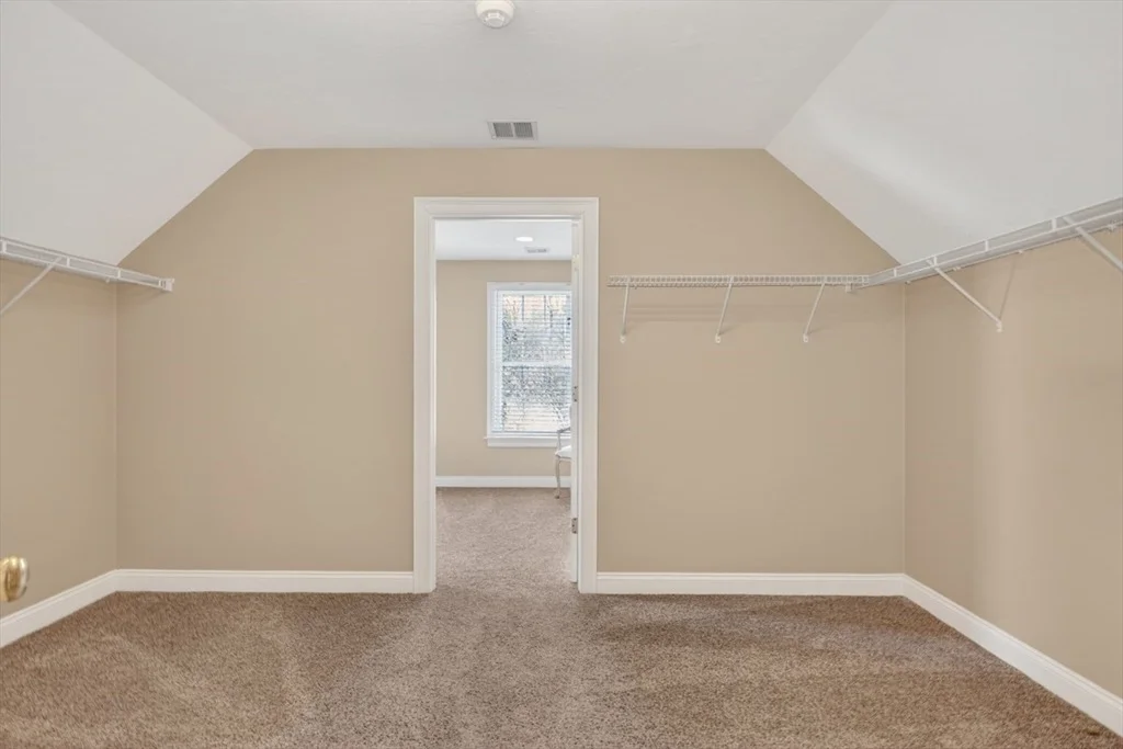 Photo of 18 Manchester Dr