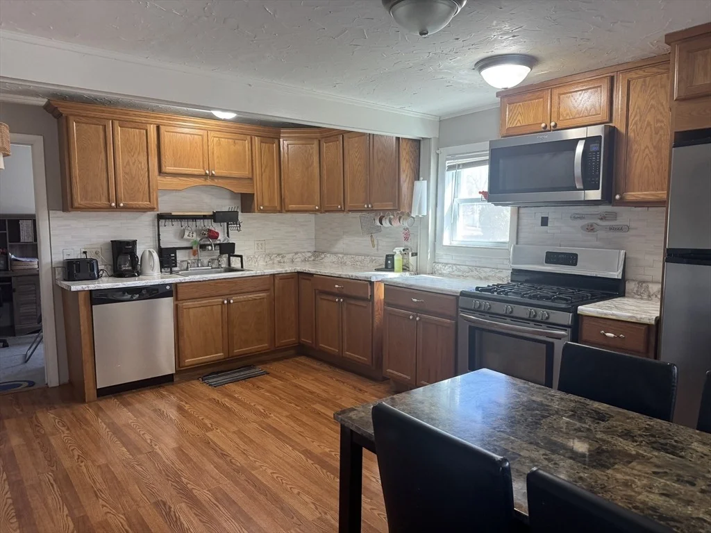 Photo of 936 Centre