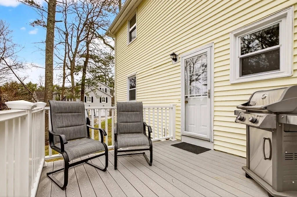 Photo of 16 Eastmount Road