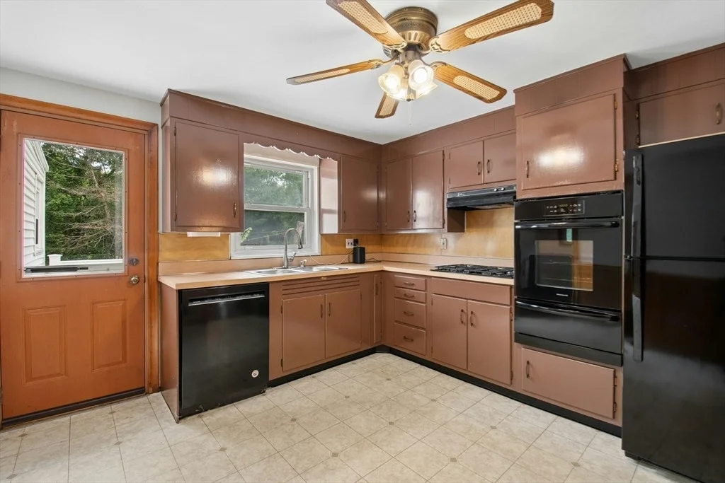 Photo of 129 Chickering Road