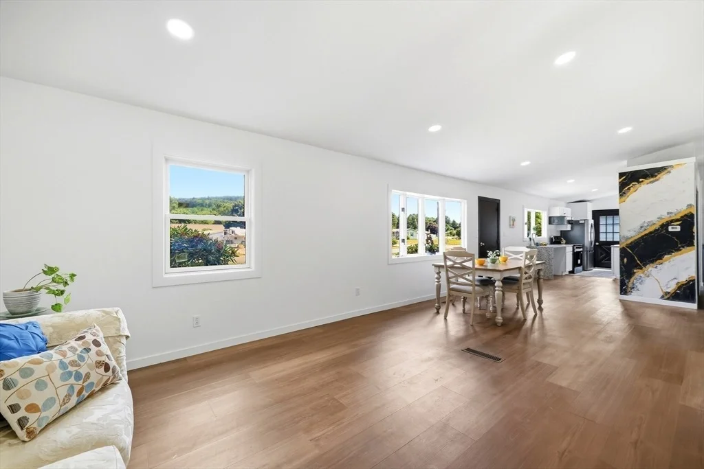 Photo of 37 Sun Valley Rd