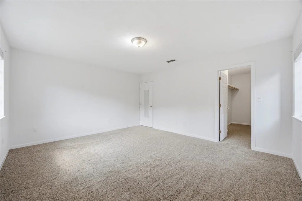 Photo of Unit 33 at 5 April Ln