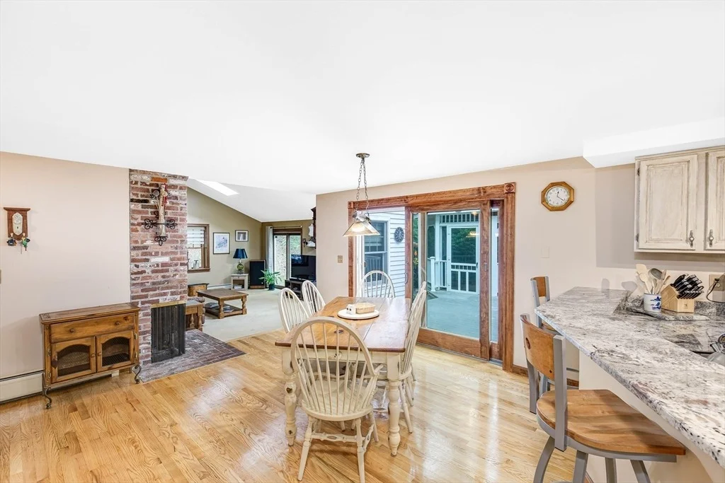 Photo of 156 Newbury Rd