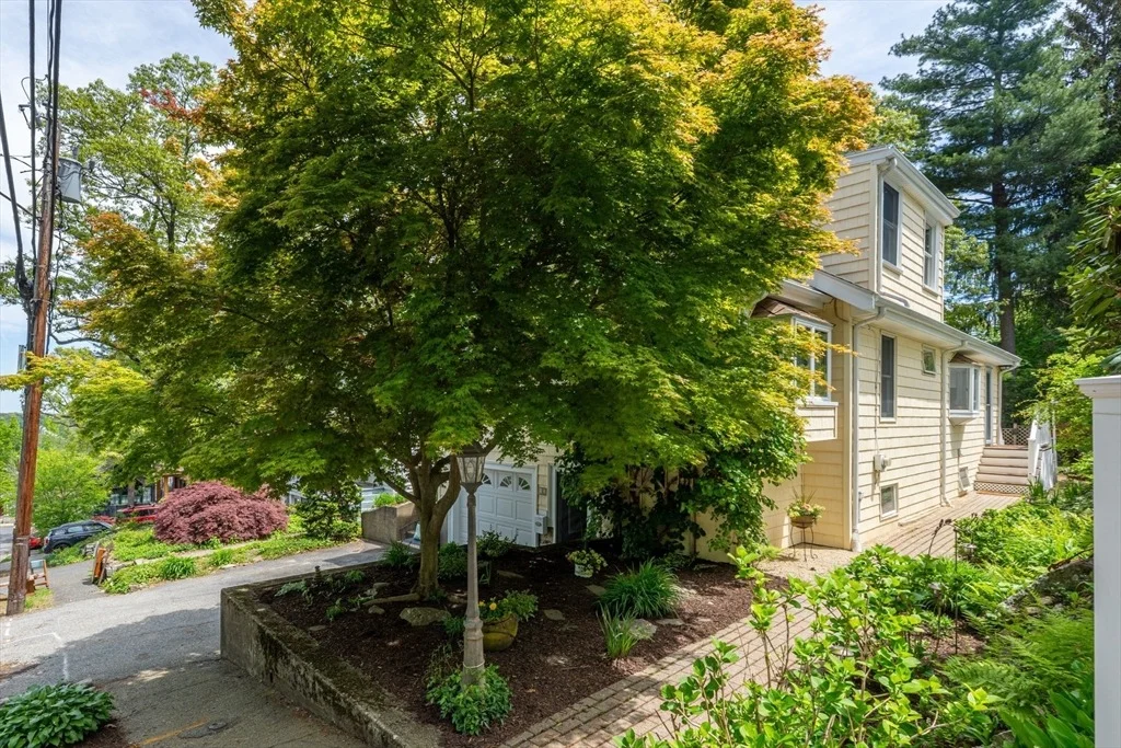 Photo of 12 Grandview Rd