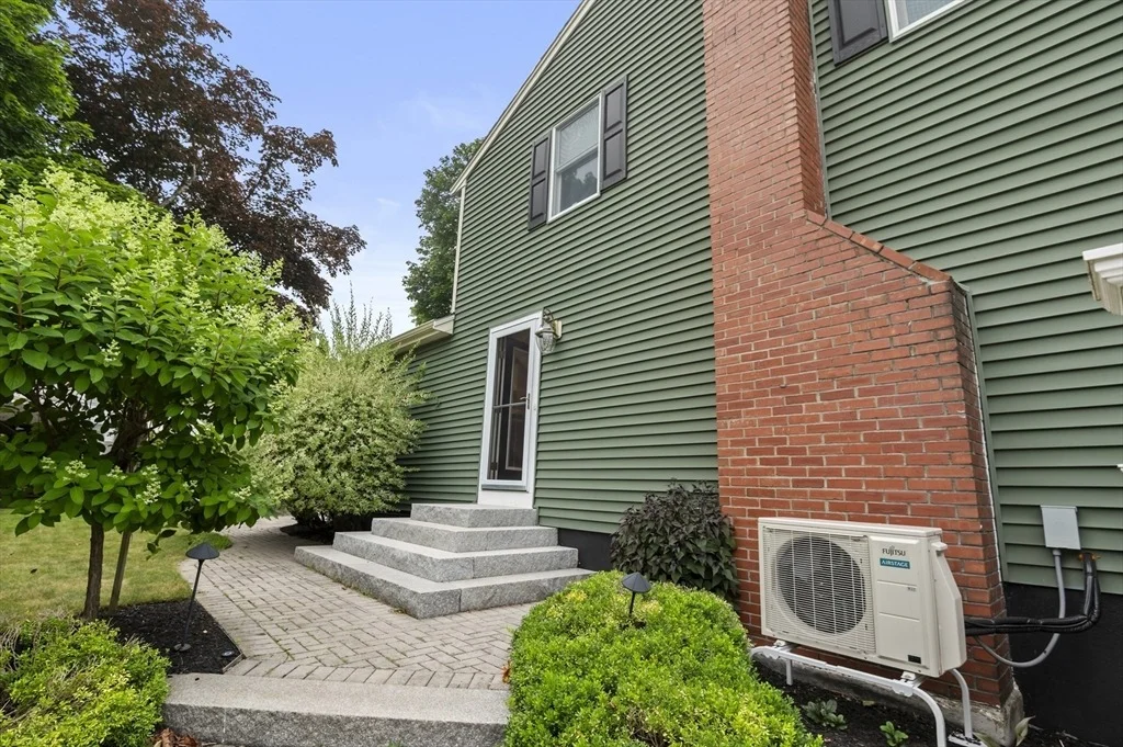Photo of 4 Raymond Cir