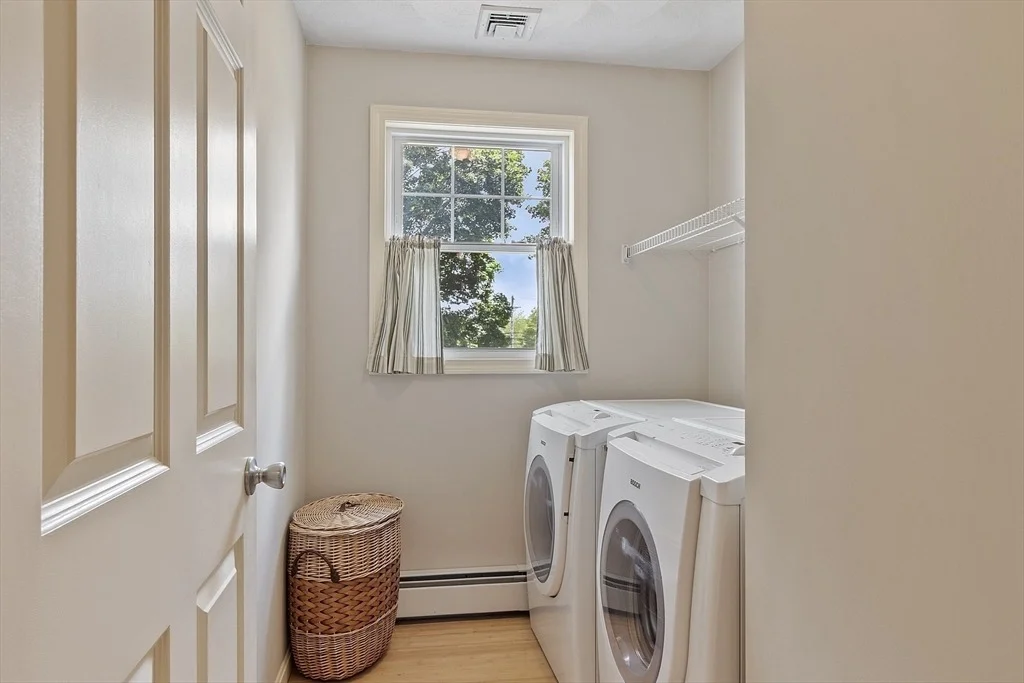 Photo of 5 Hoover Ave