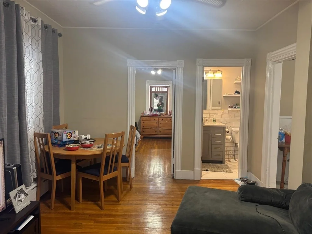 Photo of 98 Walnut St