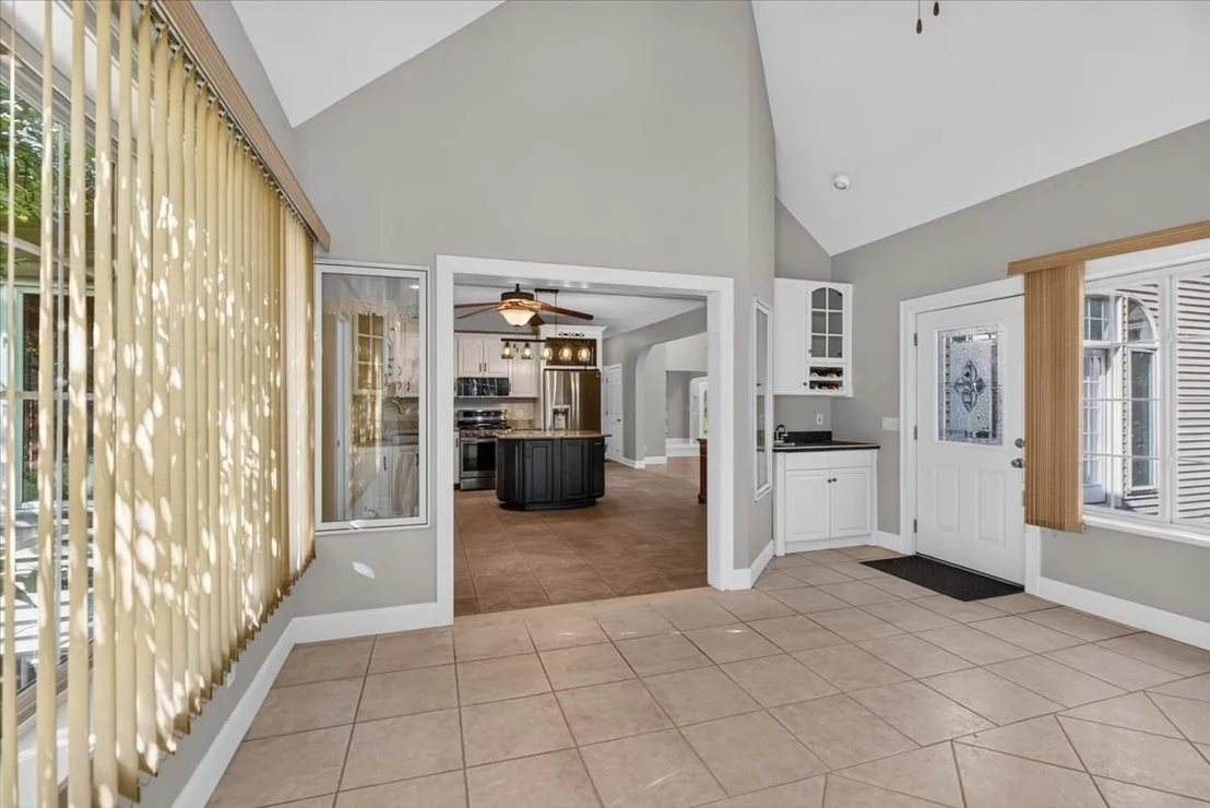 Photo of 31 Hillcrest Cir