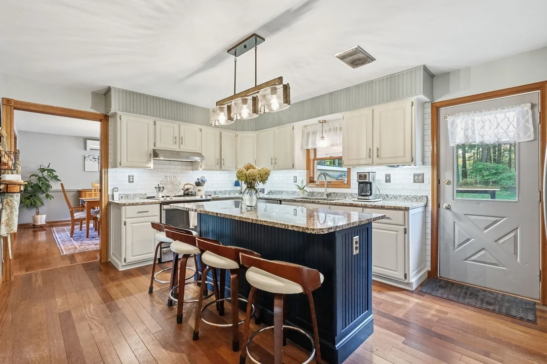 Photo of 6 Brittany Dr