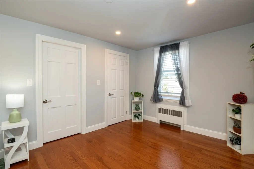 Photo of 11 Starrett Road
