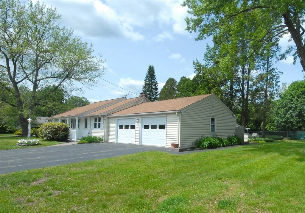 Photo of 12 Reo Rd