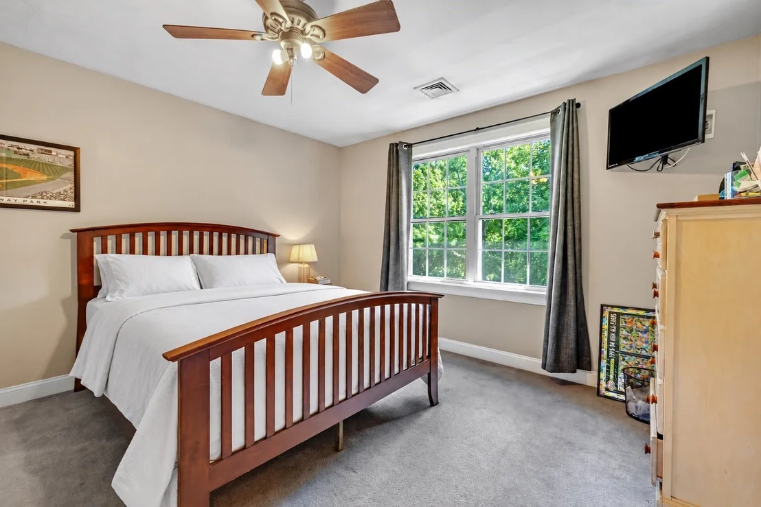 Photo of 250 Cameron Dr