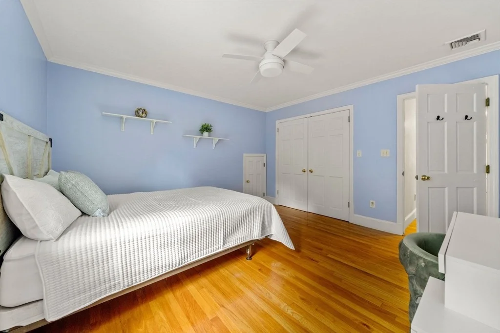 Photo of 359 Holly Rd