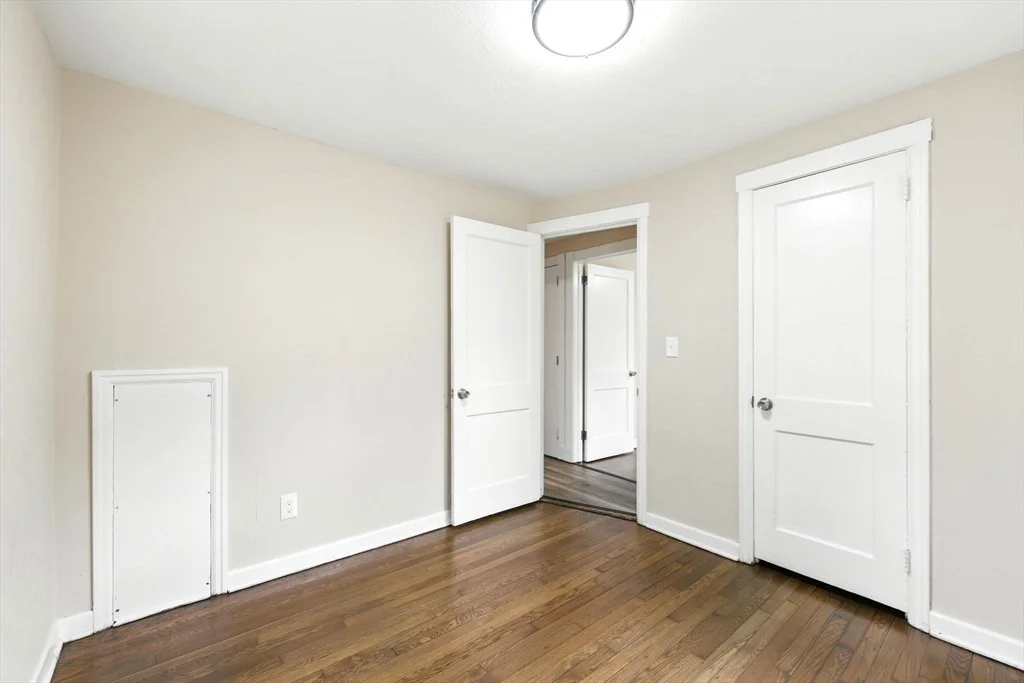 Photo of 147 Quaker St