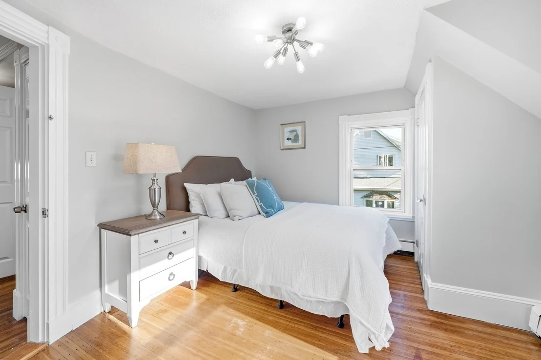 Photo of 12 Linden Pl